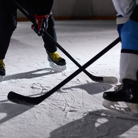 How to Bet on Hockey: Markets, Odds, and Settlement Rules