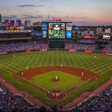 MLB Run Line vs. Moneyline: When the Extra Risk Pays